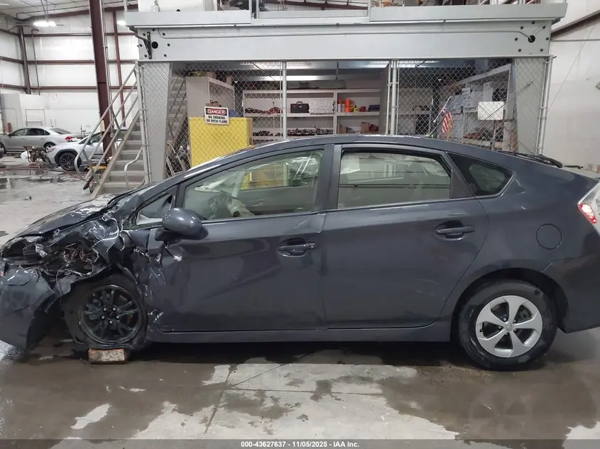 2015 TOYOTA PRIUS TWO