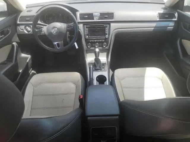 2015 VOLKSWAGEN PASSAT SE  