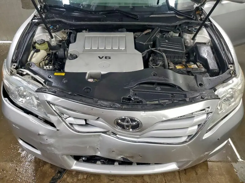 2010 TOYOTA CAMRY SE  