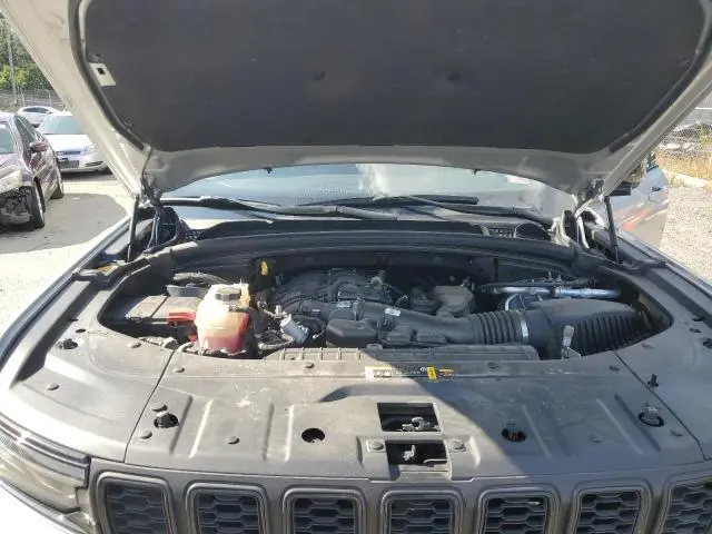 2024 JEEP GRAND CHEROKEE L LAREDO  