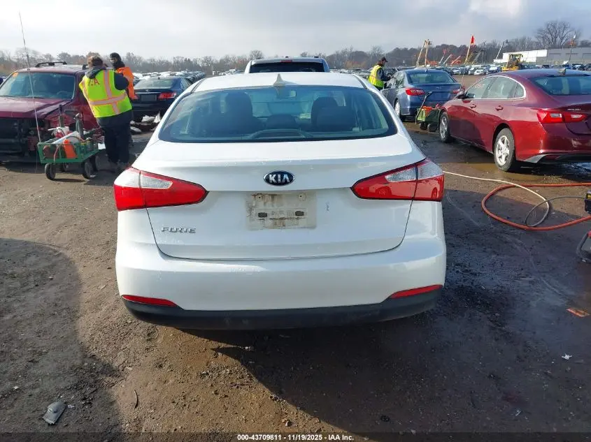 2015 KIA FORTE LX