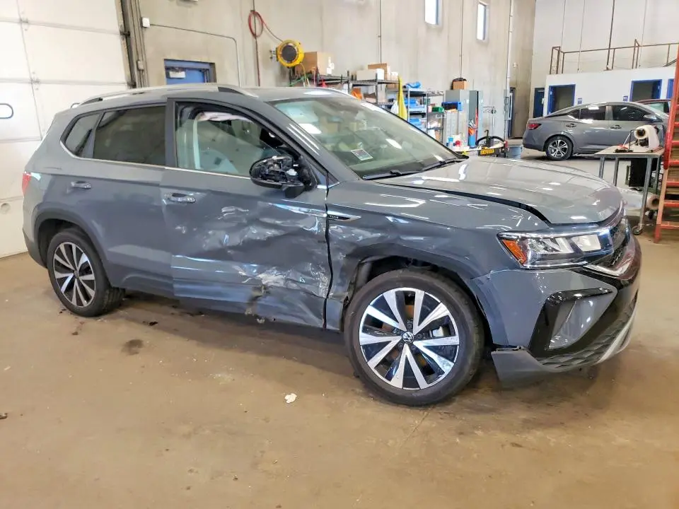 2023 VOLKSWAGEN TAOS SE  