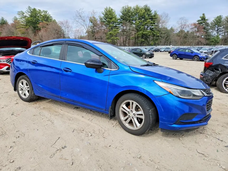 2017 CHEVROLET CRUZE LT  