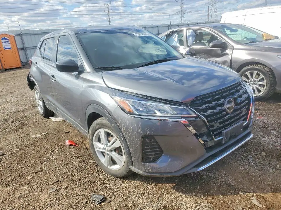 2023 NISSAN KICKS S  