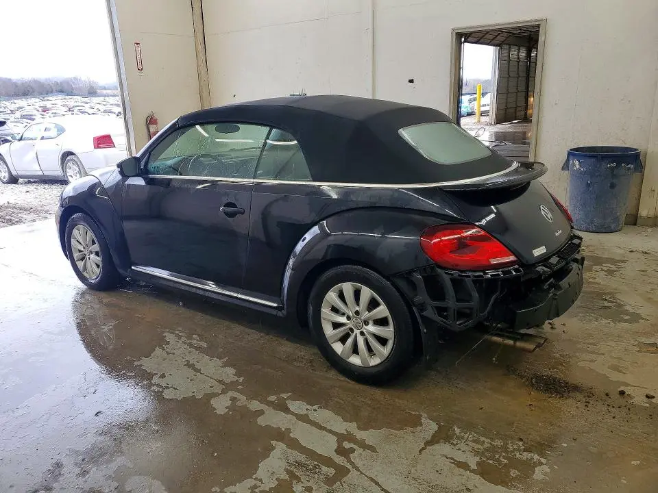 2018 VOLKSWAGEN BEETLE S  