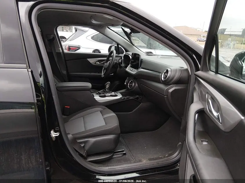 2023 CHEVROLET BLAZER AWD 2LT