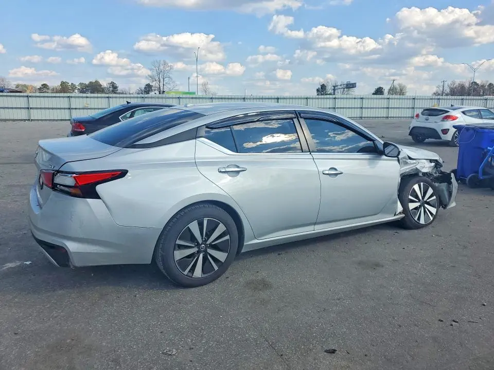 2021 NISSAN ALTIMA 2.5 SV  