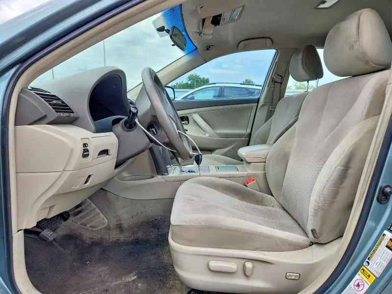 2011 TOYOTA CAMRY LE  