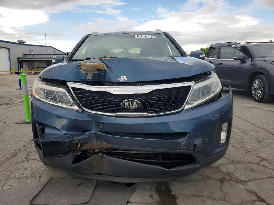 2014 KIA SORENTO LX  