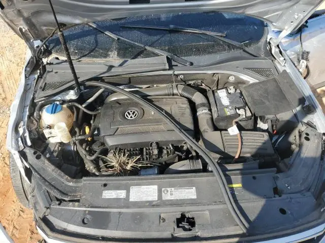 2017 VOLKSWAGEN PASSAT SE  