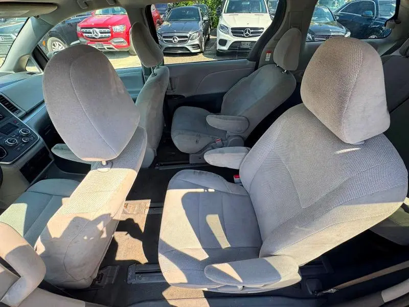 2020 TOYOTA SIENNA L  