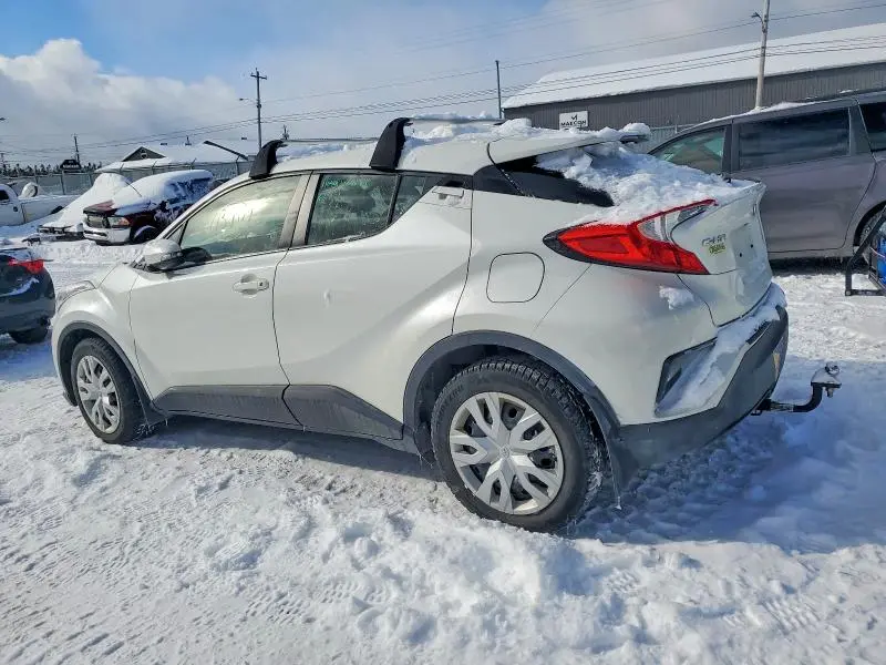 2020 TOYOTA C-HR XLE  