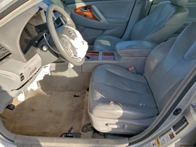 2010 TOYOTA CAMRY SE  