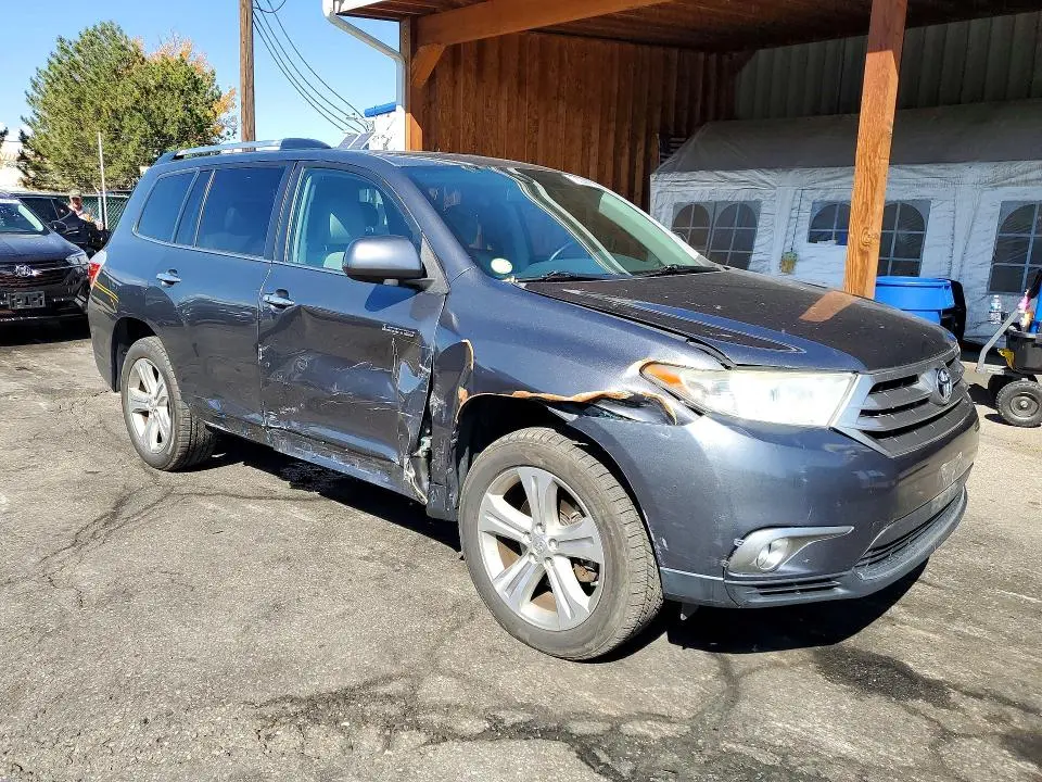 2013 TOYOTA HIGHLANDER LIMITED  