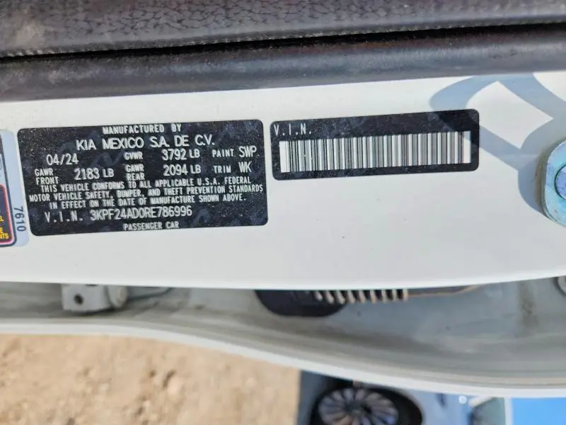 2024 KIA FORTE LXS  