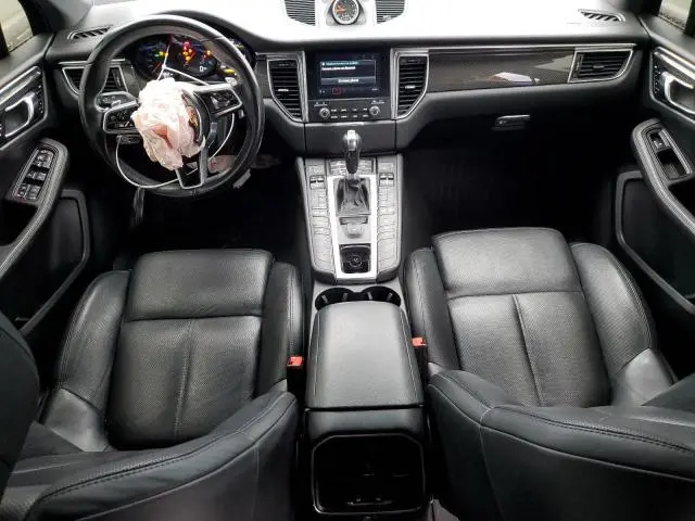 2017 PORSCHE MACAN