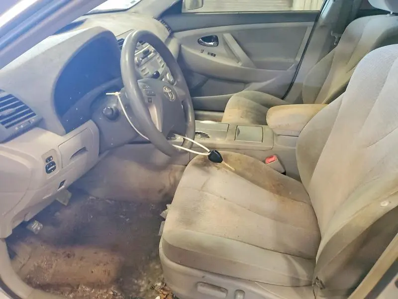 2011 TOYOTA CAMRY LE  