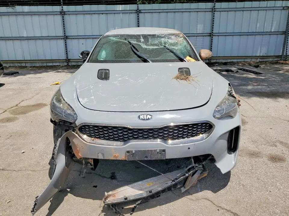 2018 KIA STINGER GT  