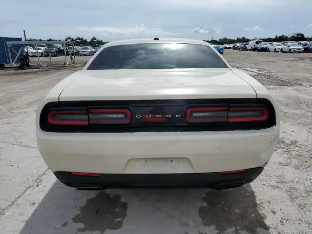2016 DODGE CHALLENGER SXT  