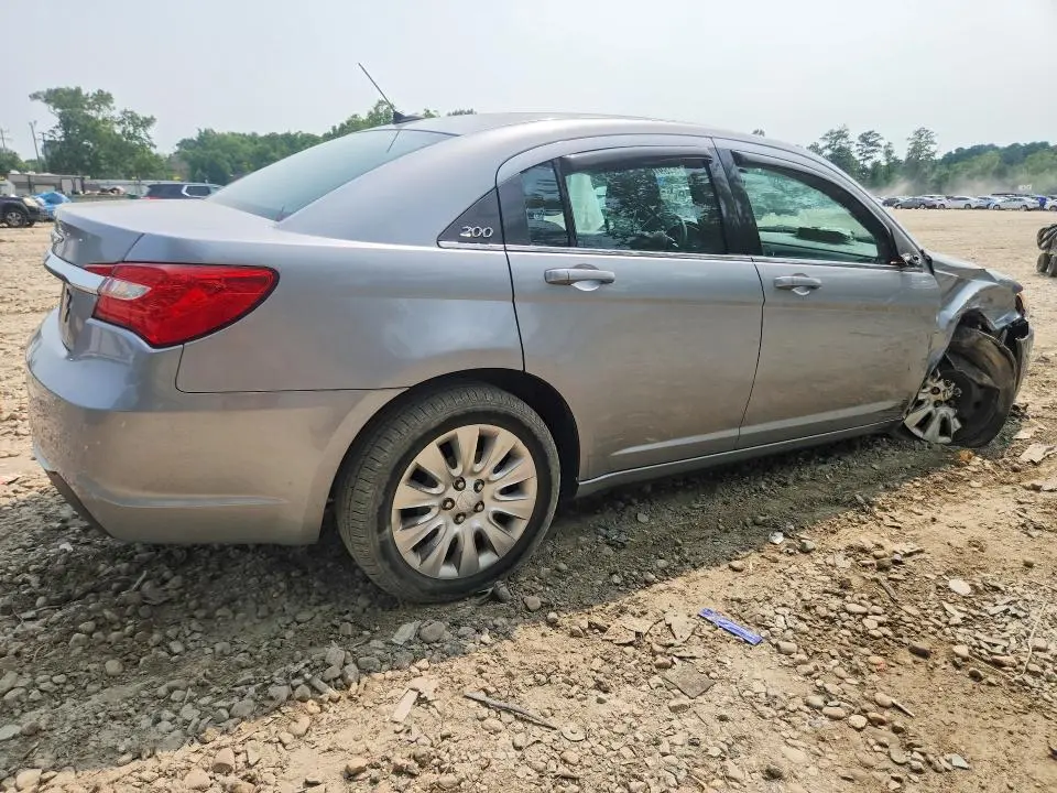 2013 CHRYSLER 200 LX  