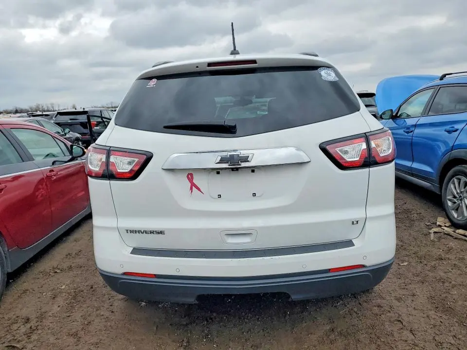 2017 CHEVROLET TRAVERSE LT  