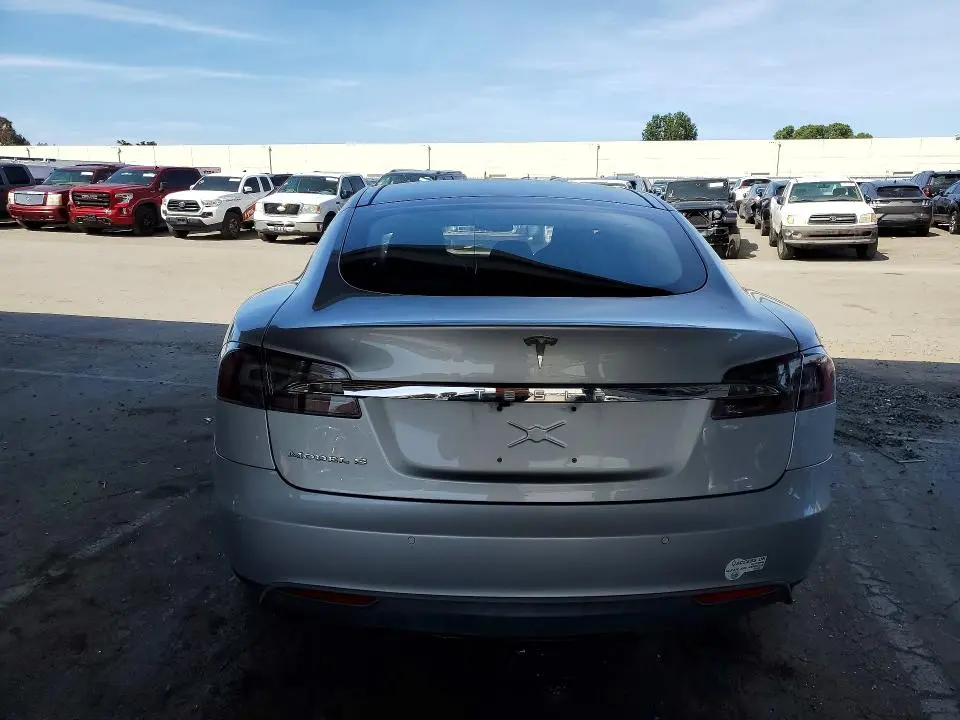 2015 TESLA MODEL S   
