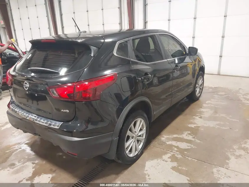 2017 NISSAN ROGUE SPORT S