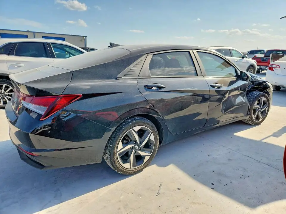 2023 HYUNDAI ELANTRA   