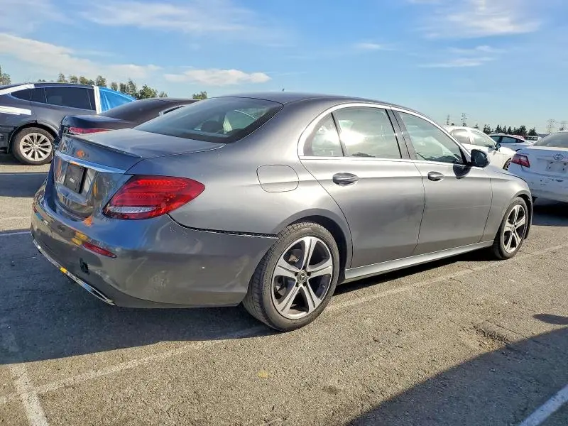 2019 MERCEDES-BENZ E 300  