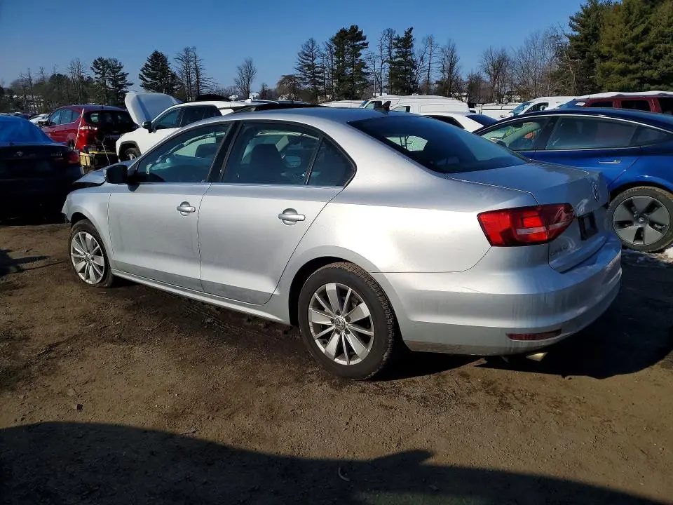 2015 VOLKSWAGEN JETTA SE  