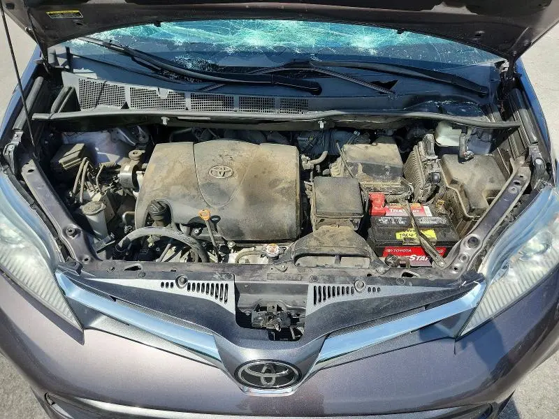 2020 TOYOTA SIENNA XLE 8-PASSENGER  
