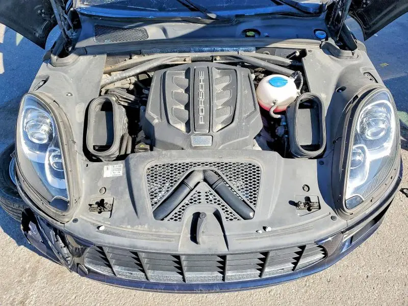 2015 PORSCHE MACAN S  