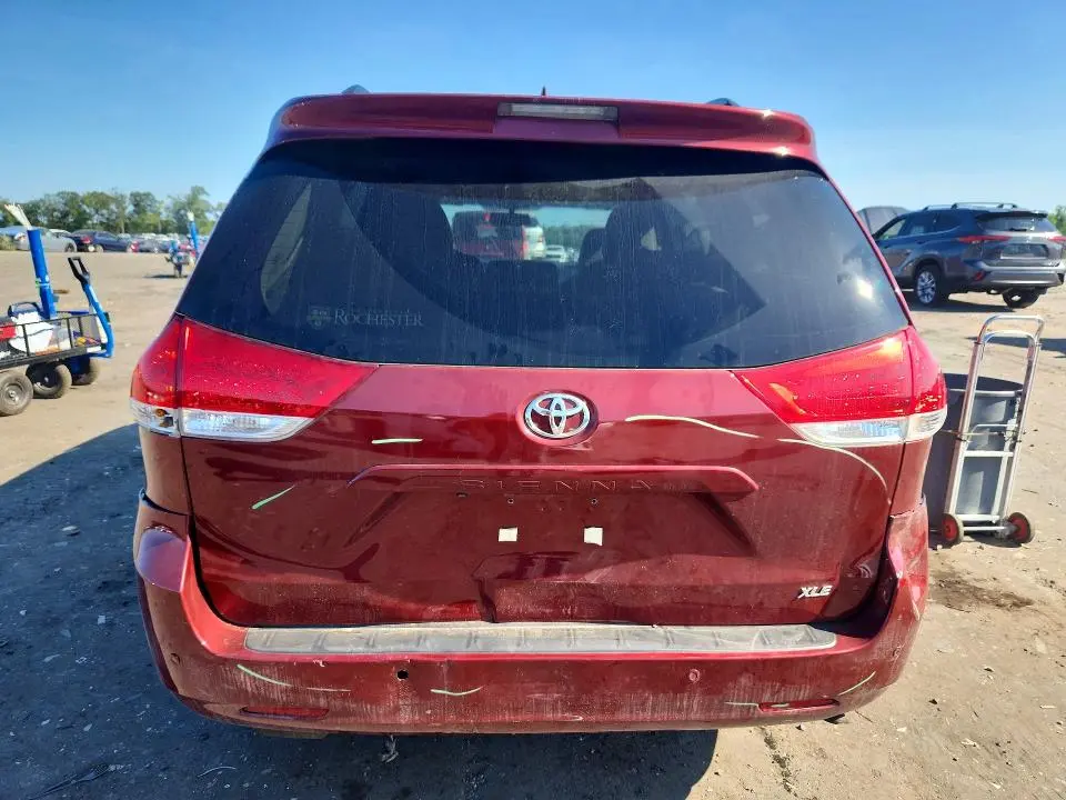 2012 TOYOTA SIENNA XLE 8-PASSENGER  