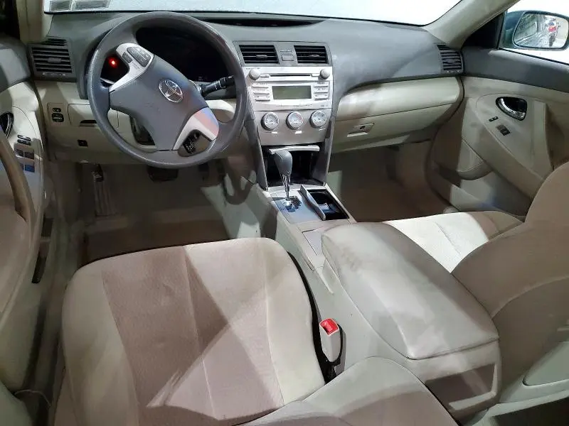 2010 TOYOTA CAMRY LE  