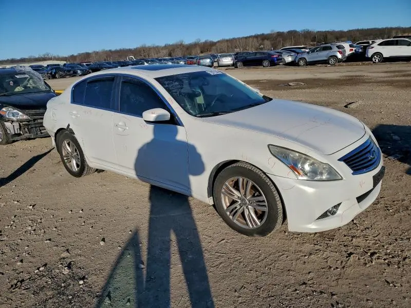 2013 INFINITI G37   