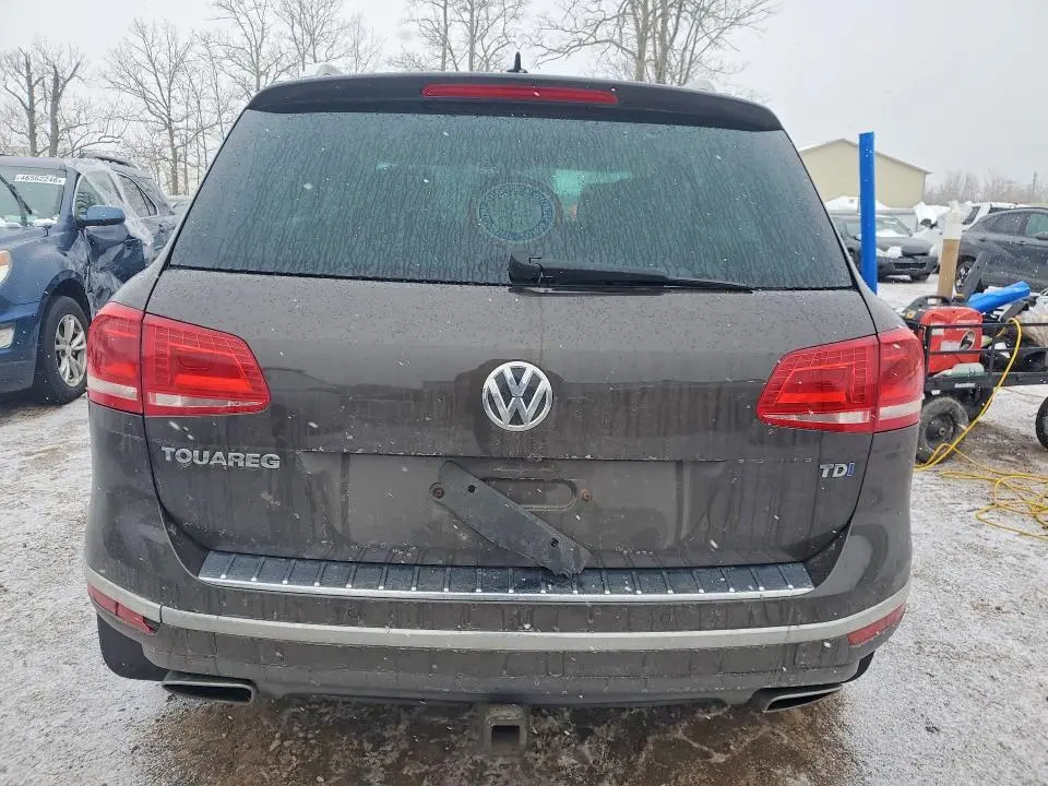 2015 VOLKSWAGEN TOUAREG V6 TDI  