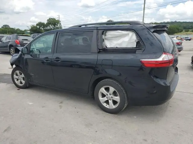 2017 TOYOTA SIENNA LE  