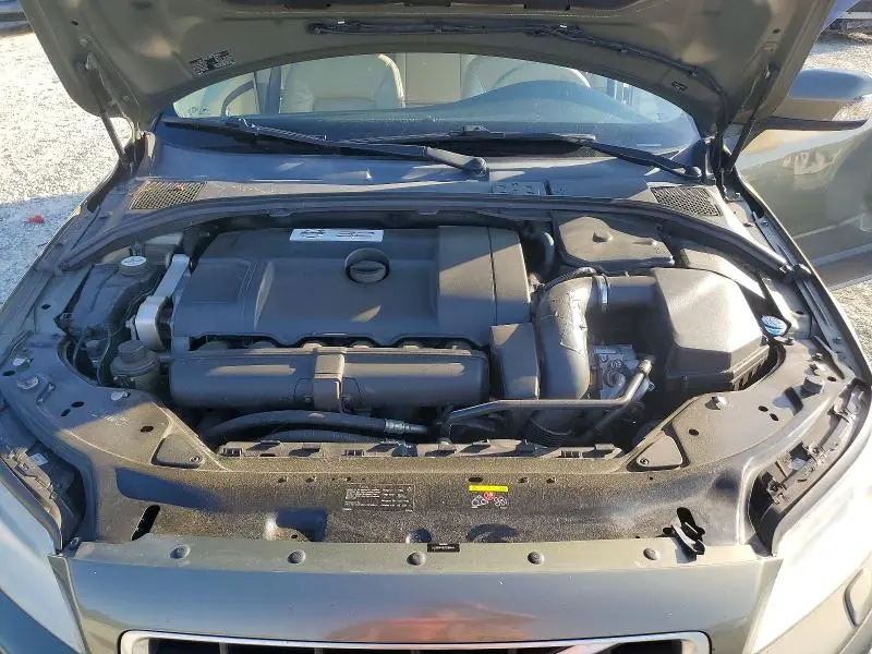 2010 VOLV XC70 3.2   
