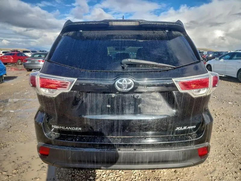 2015 TOYOTA HIGHLANDER XLE  