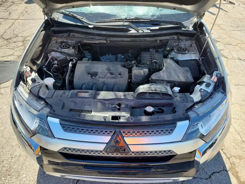 2020 MITSUBISHI OUTLANDER SE  