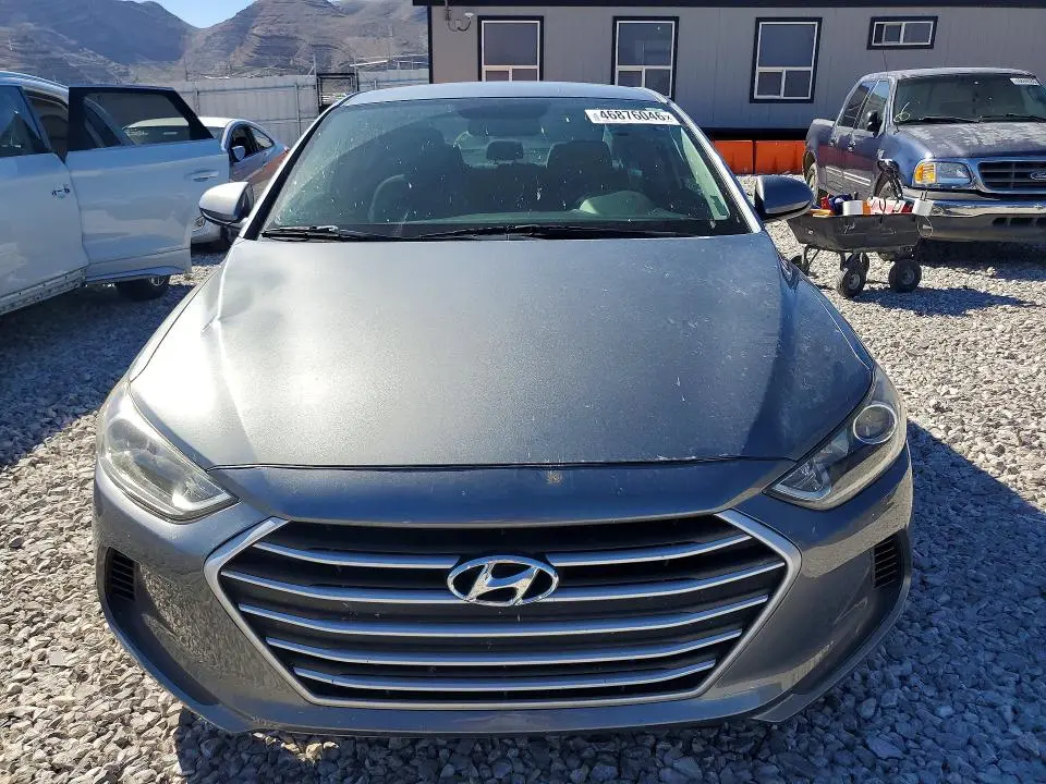 2018 HYUNDAI ELANTRA SE  