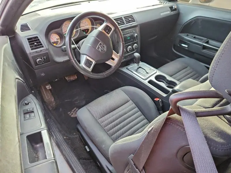 2013 DODGE CHALLENGER SXT  