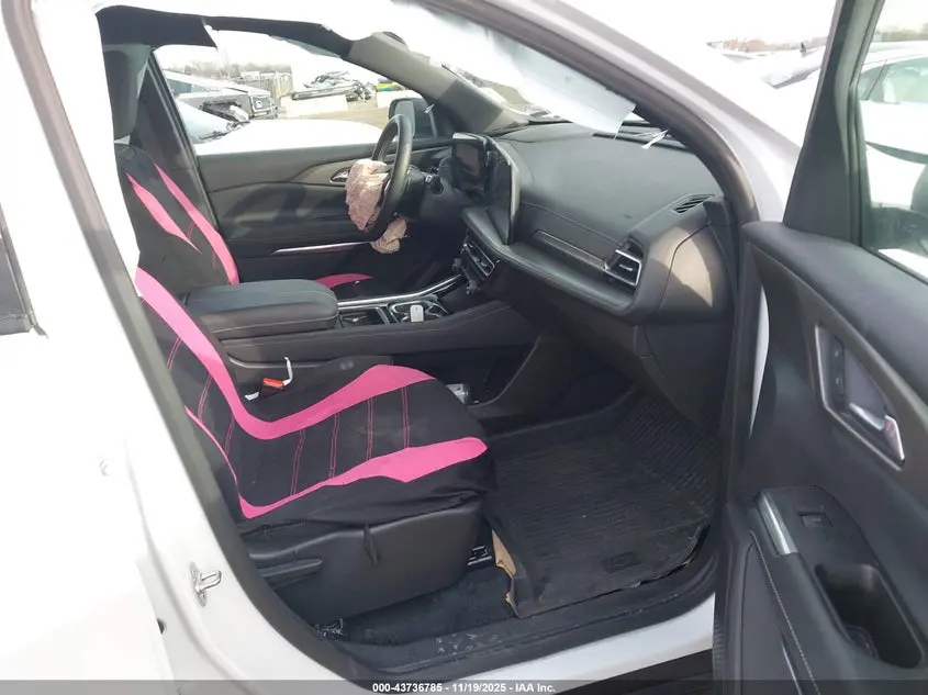 2024 CHEVROLET TRAVERSE FWD LS