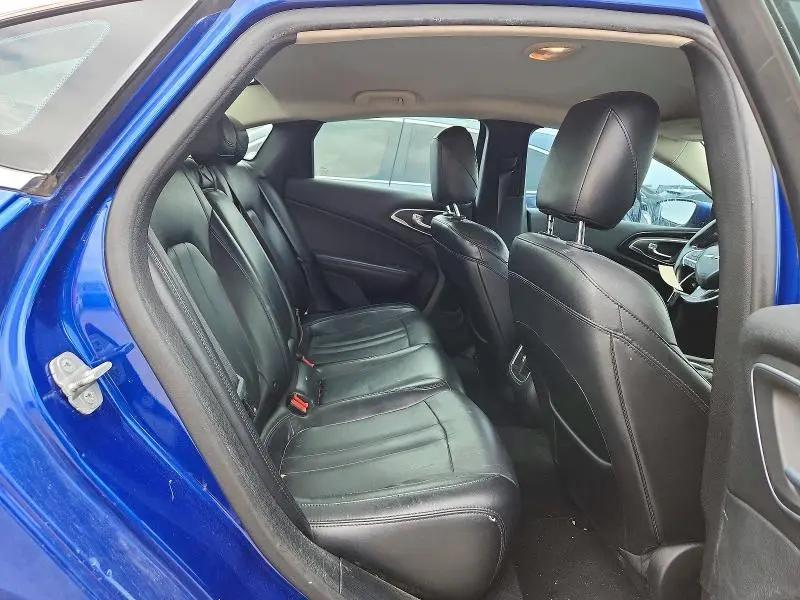 2015 CHRYSLER 200 C  