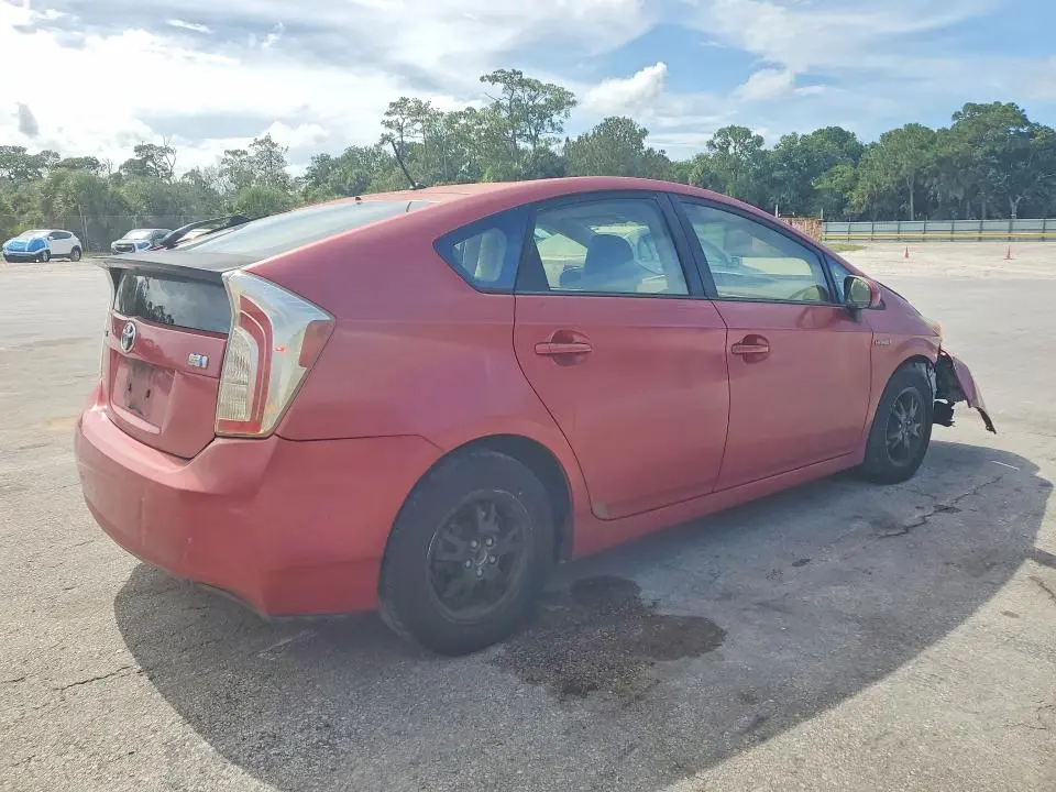 2013 TOYOTA PRIUS TWO  
