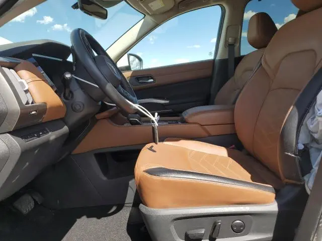 2024 NISSAN PATHFINDER PLATINUM  