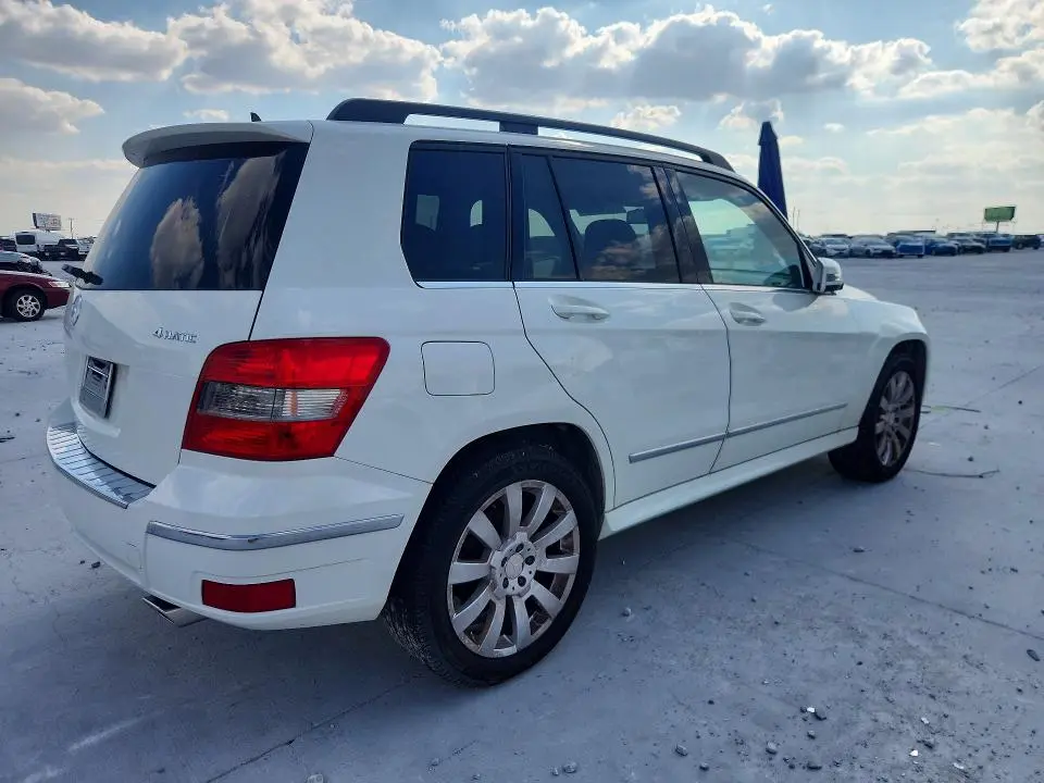 2012 MERCEDES-BENZ GLK   