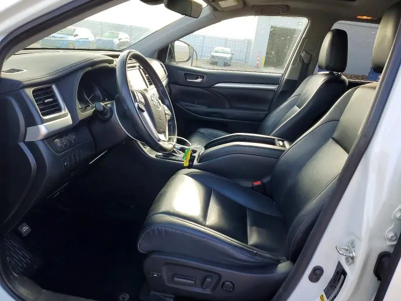 2019 TOYOTA HIGHLANDER   