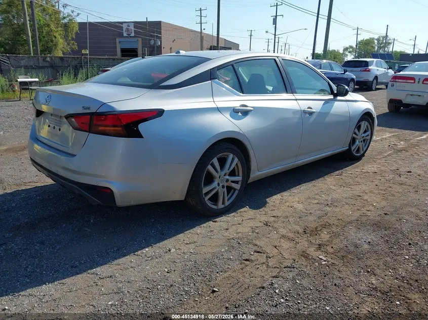 2020 NISSAN ALTIMA SR FWD