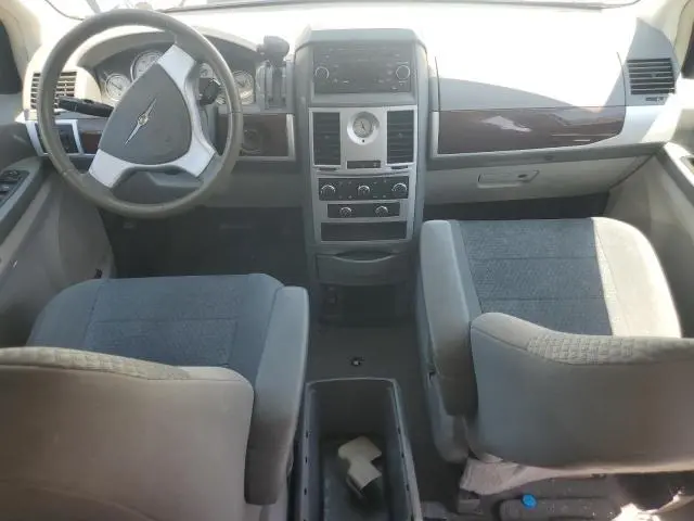 2010 CHRYSLER TOWN & COUNTRY TOURING  